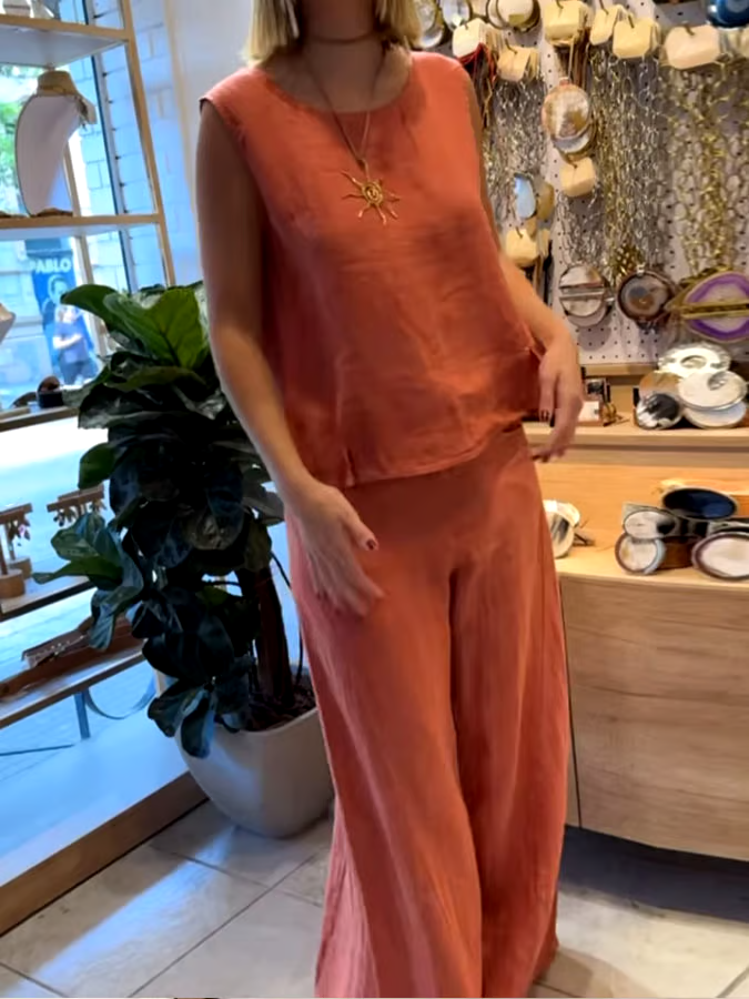 Women's Casual Solid Color Round Neck Vest Trousers Cotton and Linen Two-piece Set Women's Casual Solid Color Round Neck Vest Trousers Cotton and Linen Two-piece Set